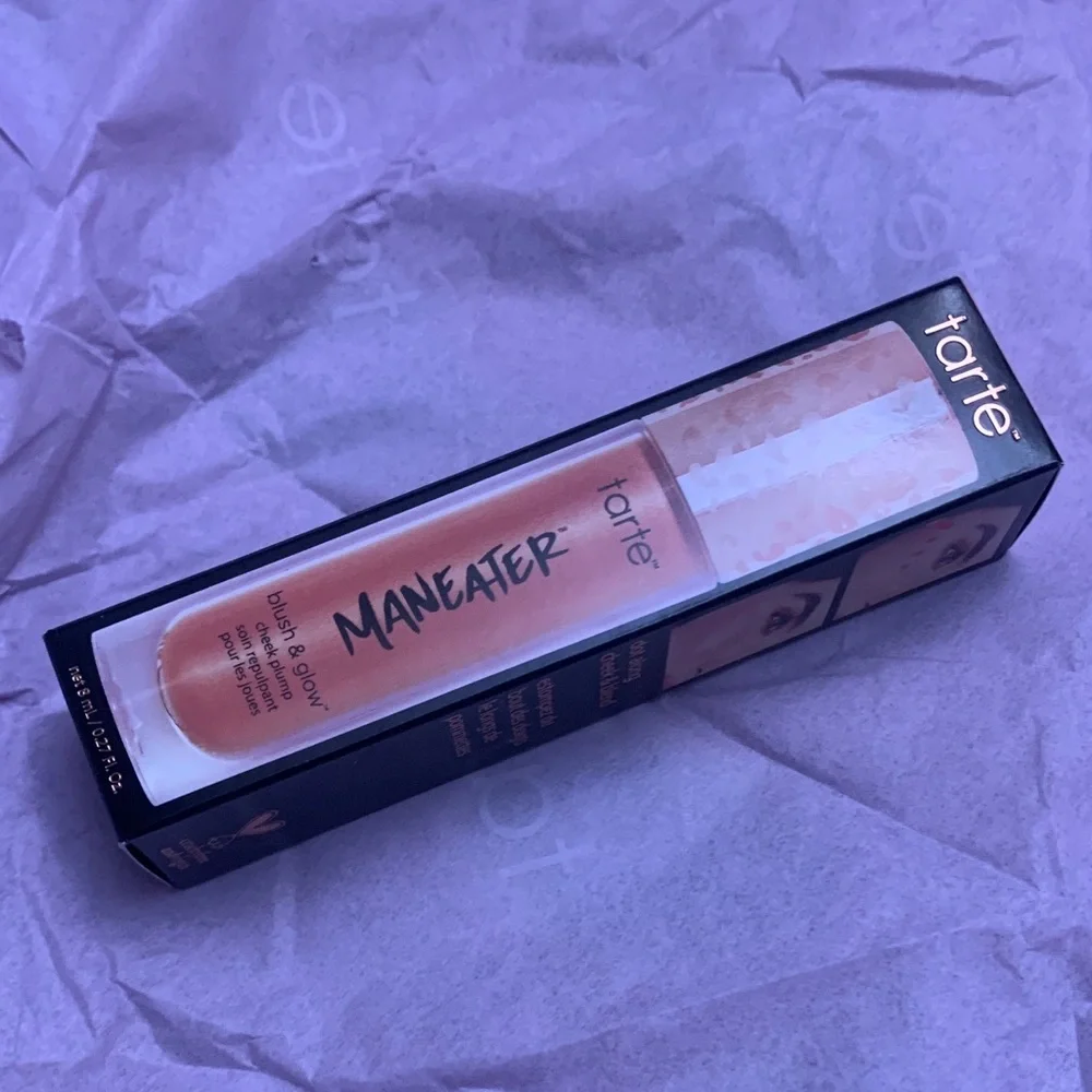 Tarte Maneater Blush & Glow in Coral peachy pink